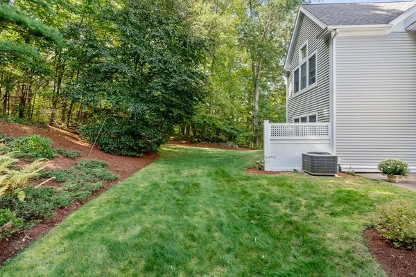 $650,000 | 9 Highcroft Way, Unit 9, Hopkinton, MA 01748