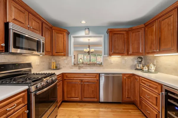 $650,000 | 9 Highcroft Way, Unit 9, Hopkinton, MA 01748