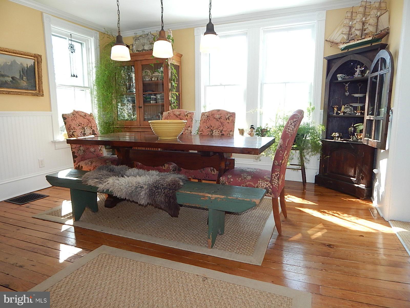14426 Charmian Road Waynesboro, PA 17268 - Photo 6 of 24 Dining Room