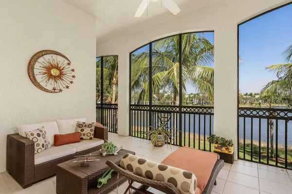 $639,900 | 9283 Museo Circle, Unit 204, Naples, FL 34114