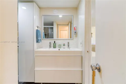 $179,900 | 3095 North Oakland Forest Drive, Unit 104, Oakland Park, FL 33309