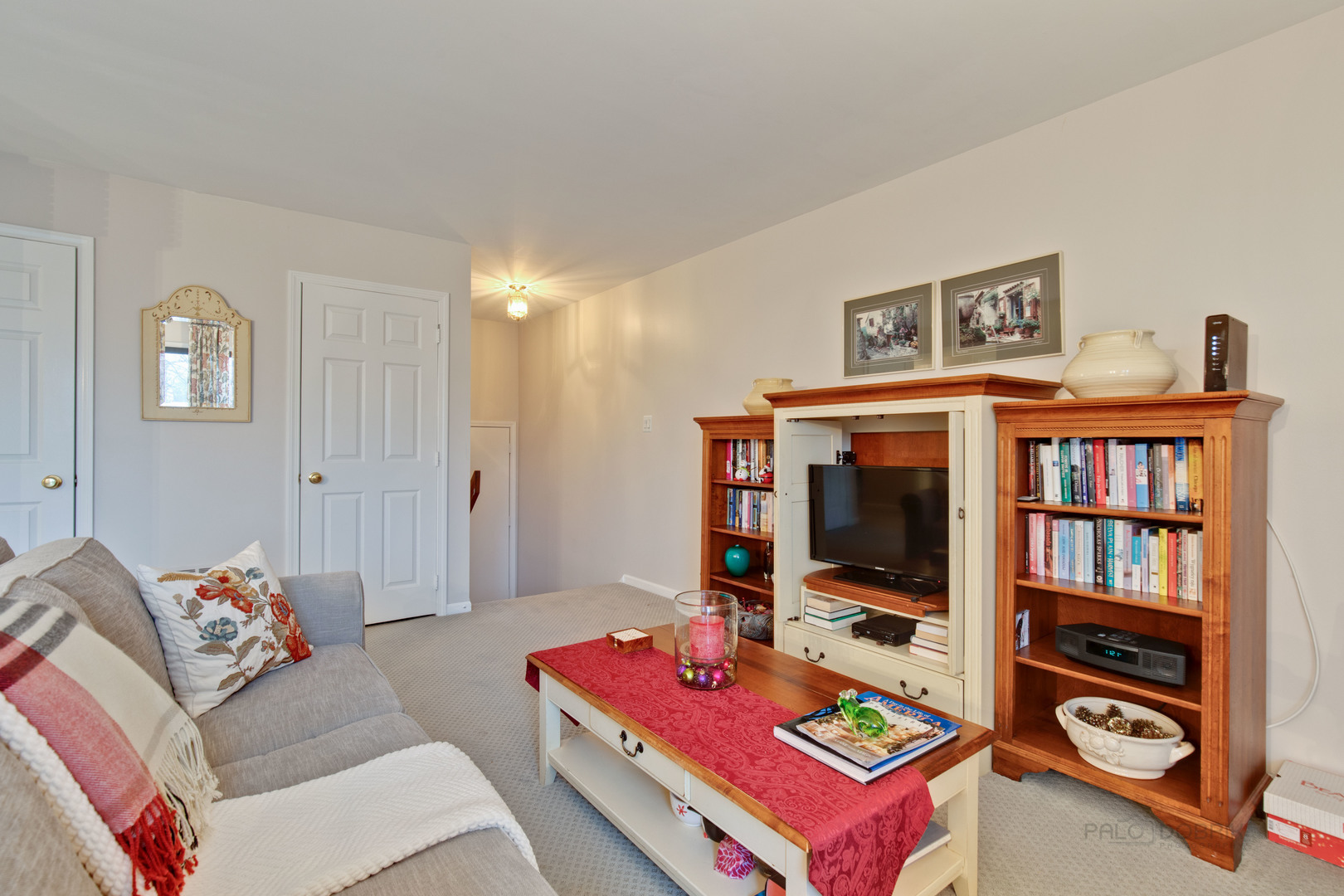 1250 Oak Hill Road, Unit B Lake Barrington, IL 60010 - Photo 3 of 18
