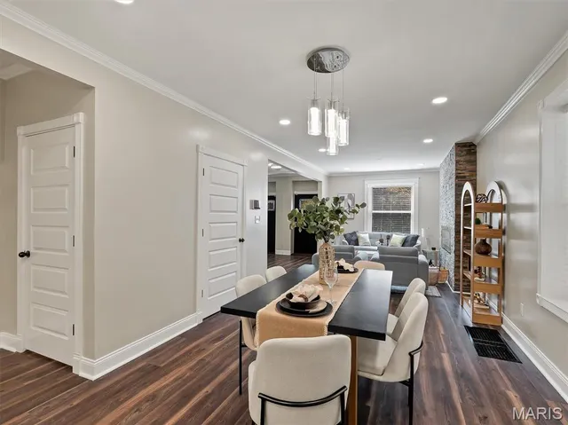 $534,999 | 3957 Shaw Boulevard, St. Louis, MO 63110