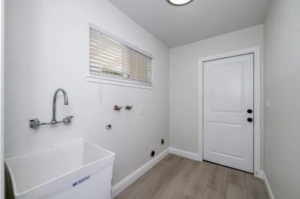 $550,000 | 4154 West Mountain View Avenue, Caruthers, CA 93609