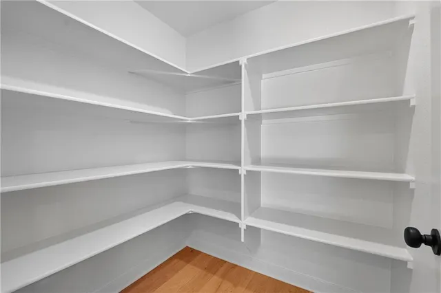 $429,950 | 701 Glenn Circle, Raymore, MO 64083