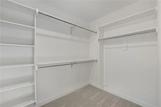 $429,950 | 701 Glenn Circle, Raymore, MO 64083