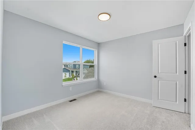 $429,950 | 701 Glenn Circle, Raymore, MO 64083