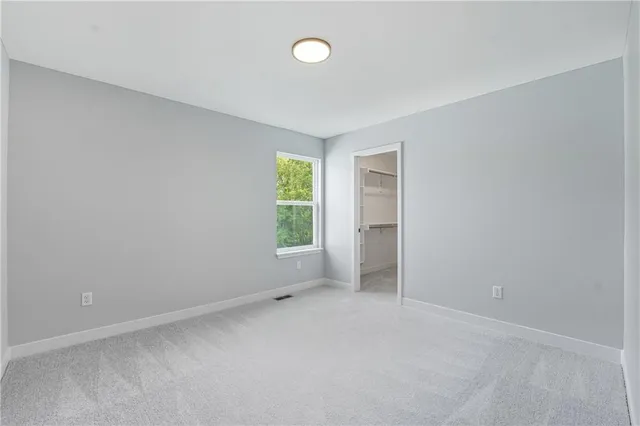 $429,950 | 701 Glenn Circle, Raymore, MO 64083