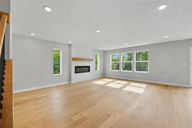 $429,950 | 701 Glenn Circle, Raymore, MO 64083