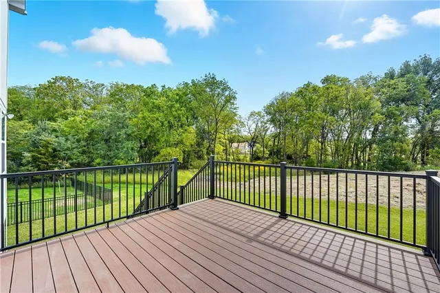 $429,950 | 701 Glenn Circle, Raymore, MO 64083