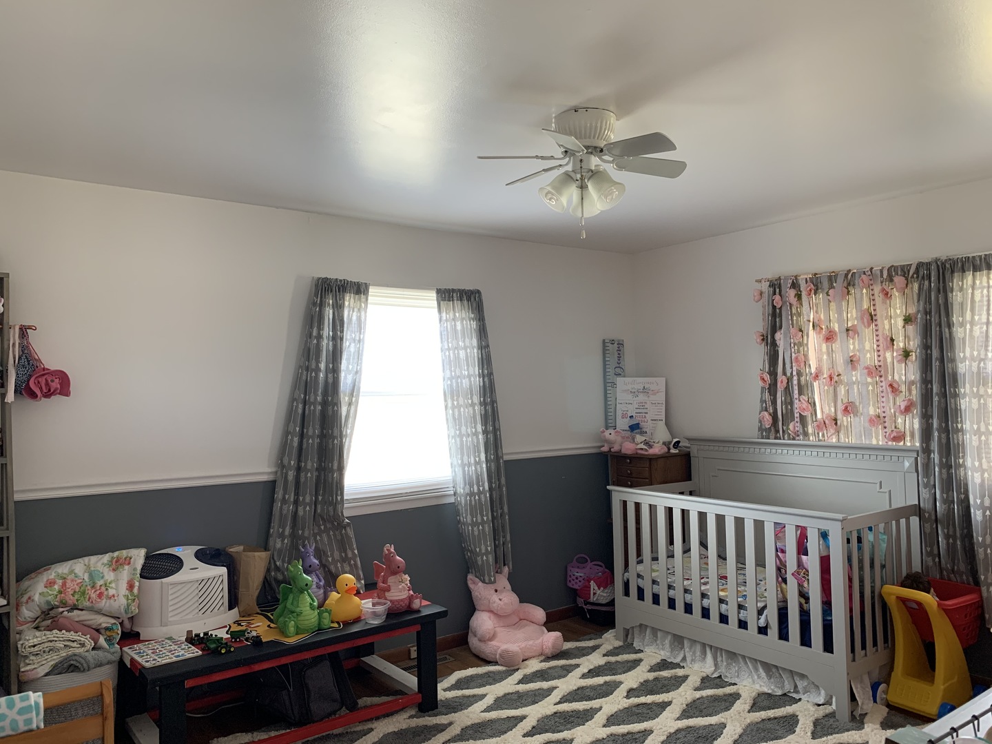 11624 Highway 17 Bonfield, IL 60913 - Photo 8 of 14 a bedroom with furniture and a window