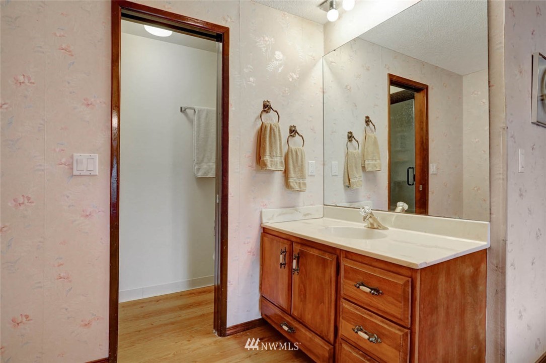 14218 Southeast 165th Place Renton, WA 98058 - Photo 16 of 25 Gallery Image 16