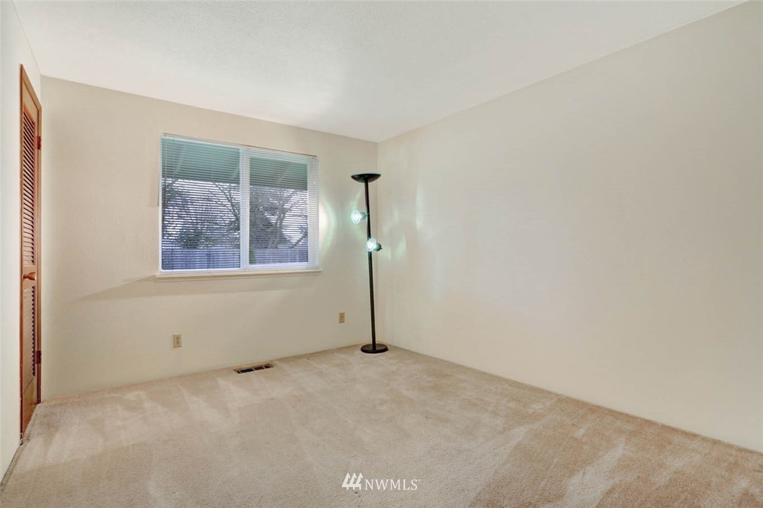14218 Southeast 165th Place Renton, WA 98058 - Photo 19 of 25 Gallery Image 19