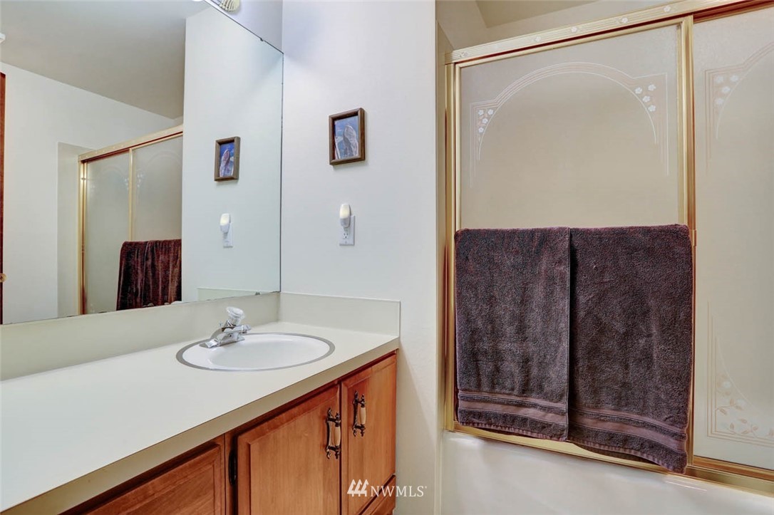 14218 Southeast 165th Place Renton, WA 98058 - Photo 21 of 25 Gallery Image 21
