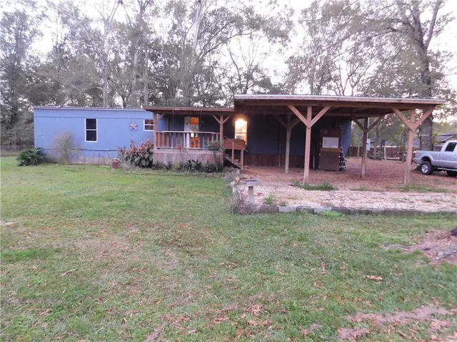 $850 | 12460 A Robertson Road, Tickfaw, LA 70466