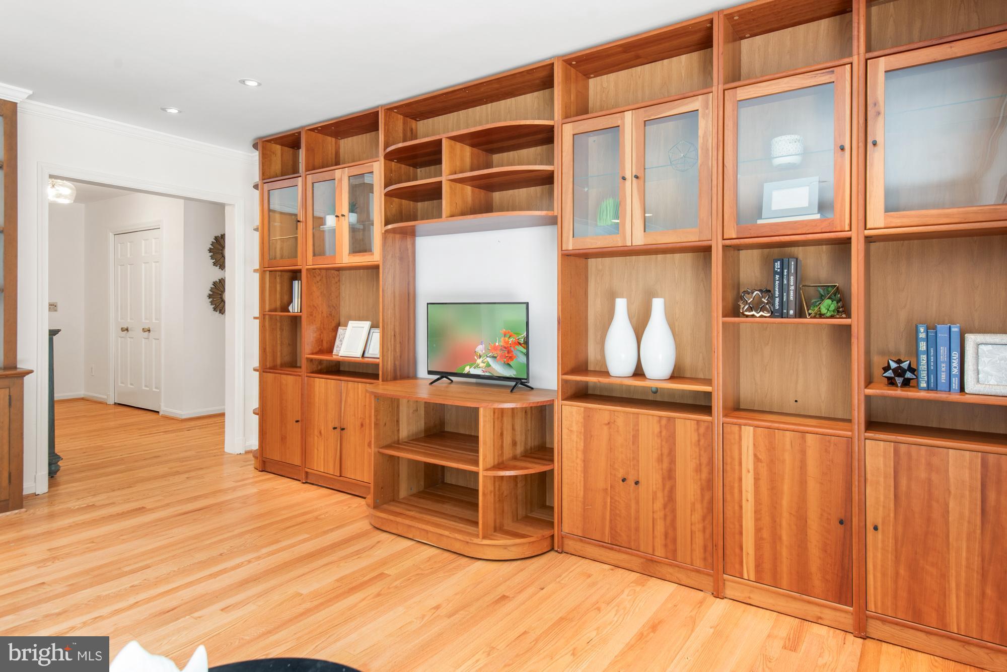 8710 Belmart Road Potomac, MD 20854 - Photo 16 of 44