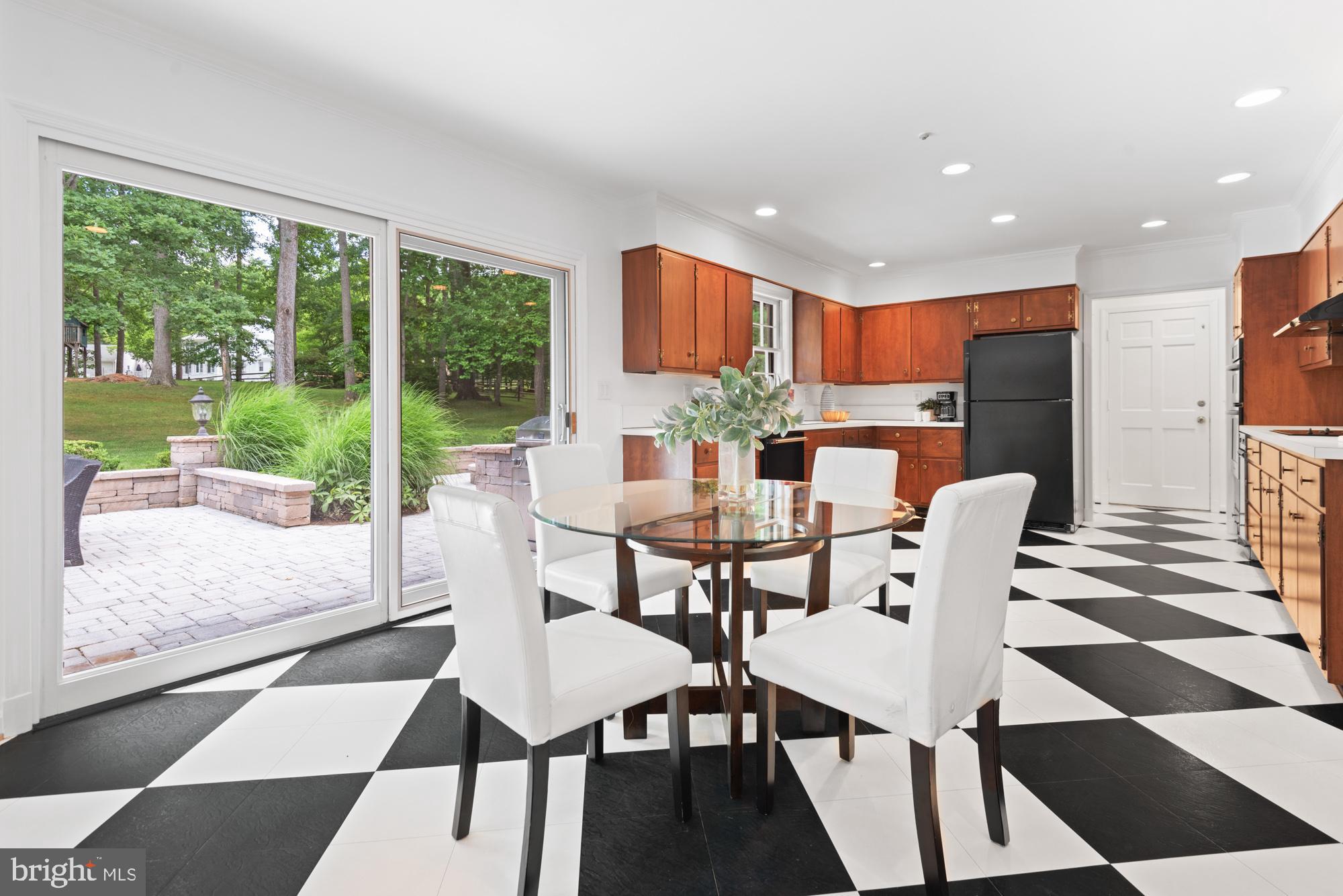 8710 Belmart Road Potomac, MD 20854 - Photo 19 of 44