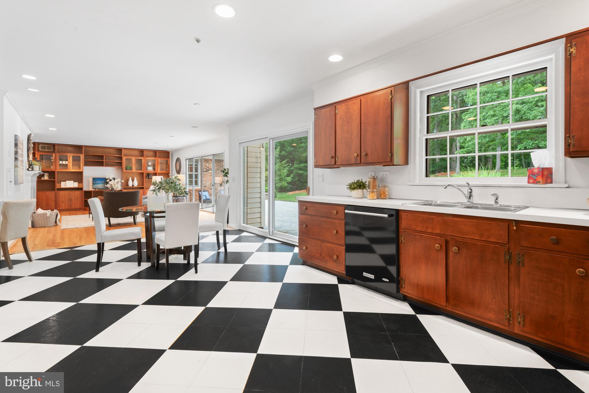 8710 Belmart Road Potomac, MD 20854 - Photo 20 of 44