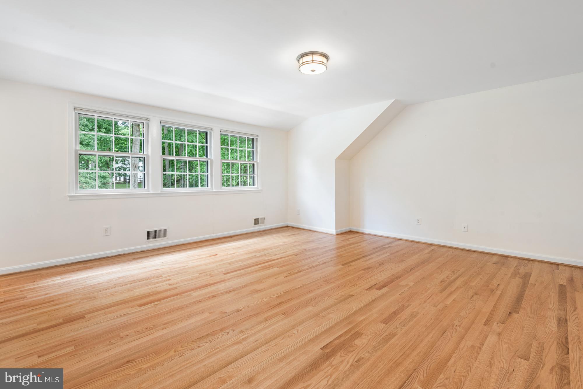 8710 Belmart Road Potomac, MD 20854 - Photo 32 of 44