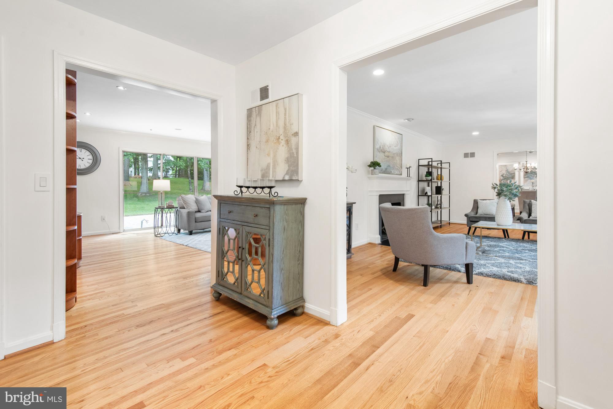 8710 Belmart Road Potomac, MD 20854 - Photo 6 of 44