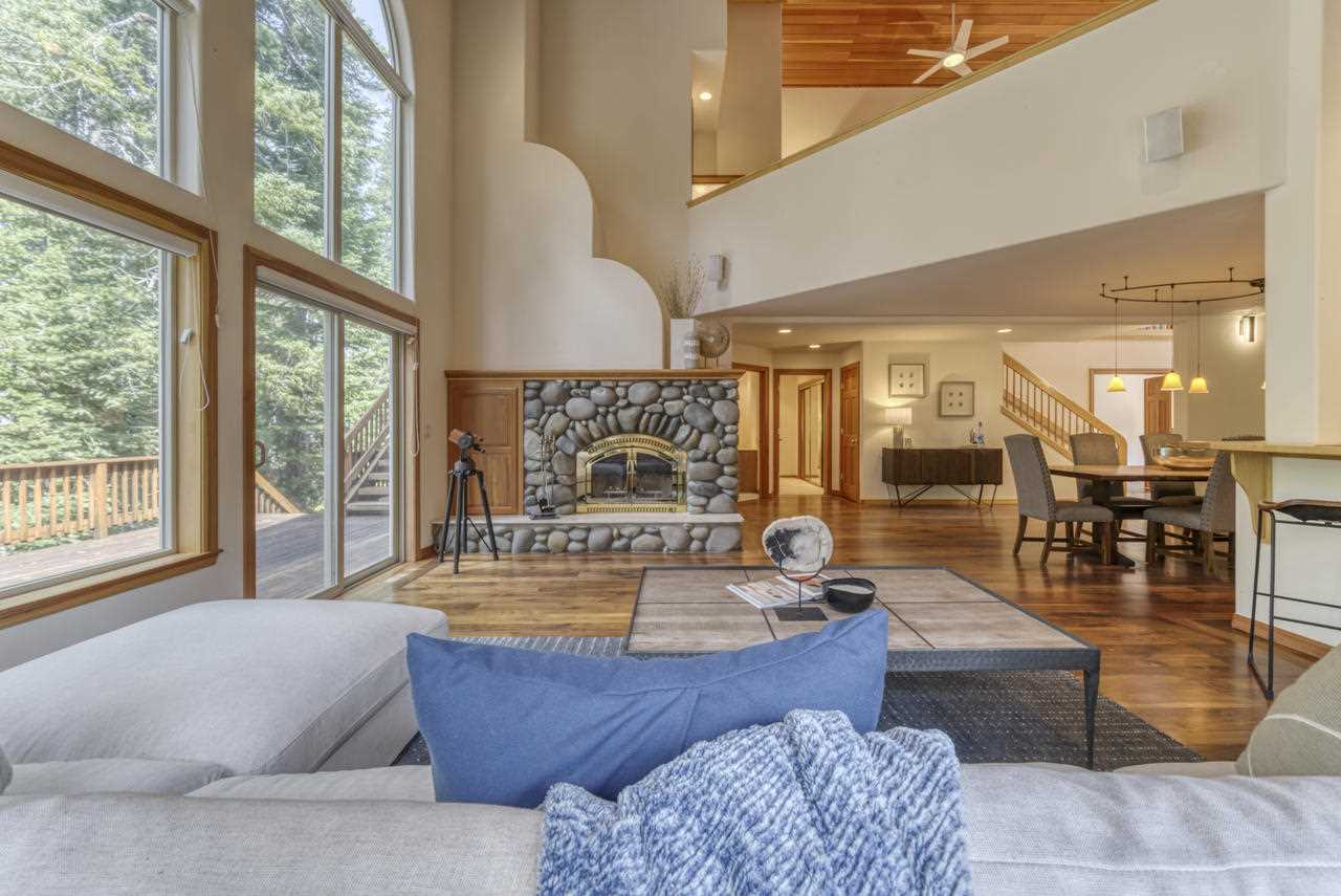 11540 Lucerne Lane Truckee, CA 96161 - Photo 2 of 20