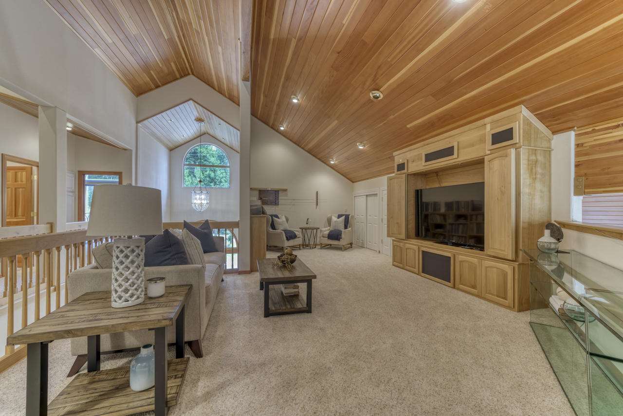 11540 Lucerne Lane Truckee, CA 96161 - Photo 13 of 20