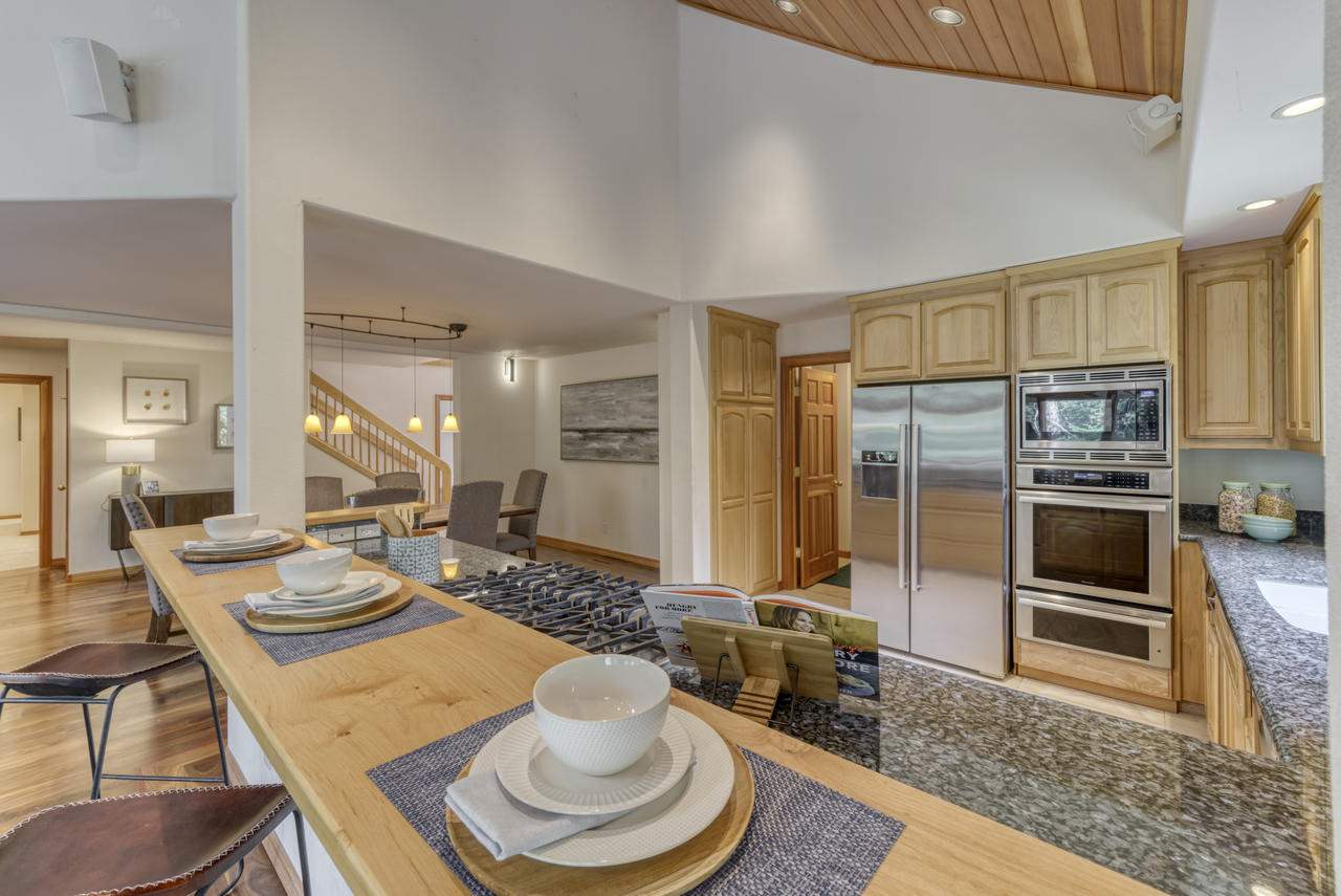 11540 Lucerne Lane Truckee, CA 96161 - Photo 7 of 20