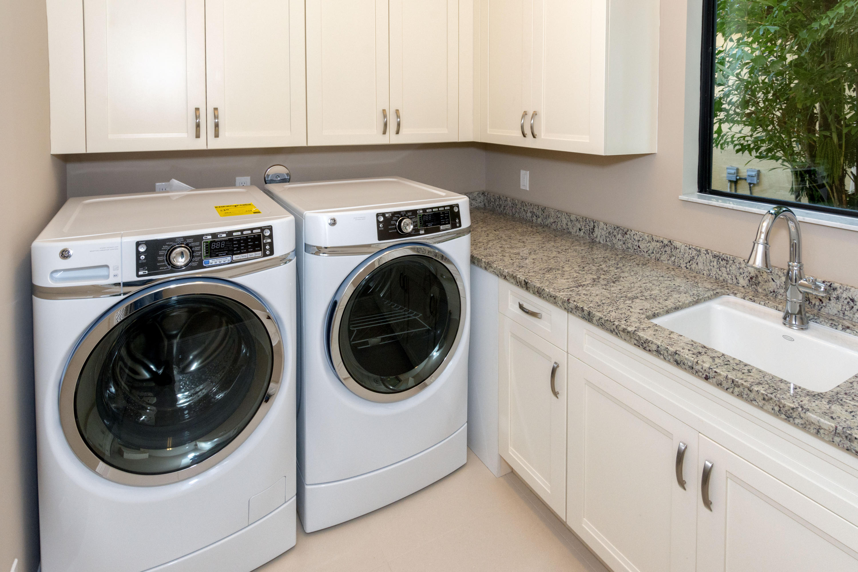 17872 Key Vista Way Boca Raton, FL 33496 - Photo 37 of 41 Laundry room