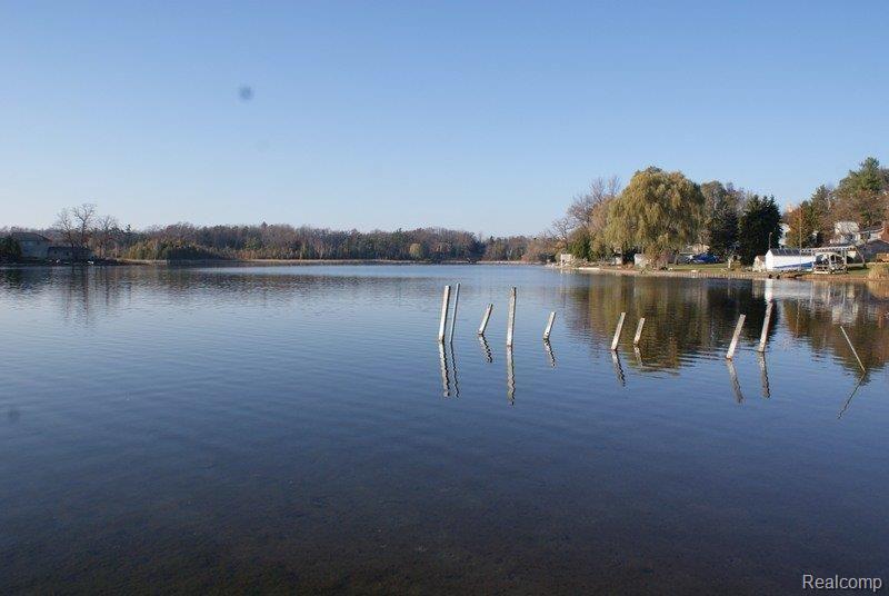 2601 Kingston Road Leonard, MI 48367 - Photo 5 of 18 Lakeville Lk