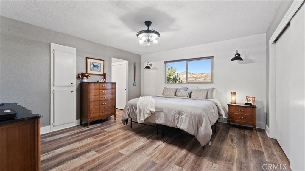 32 Mission Olive Road Oroville, CA 95966 - Photo 20 of 52 a bedroom with bed and window