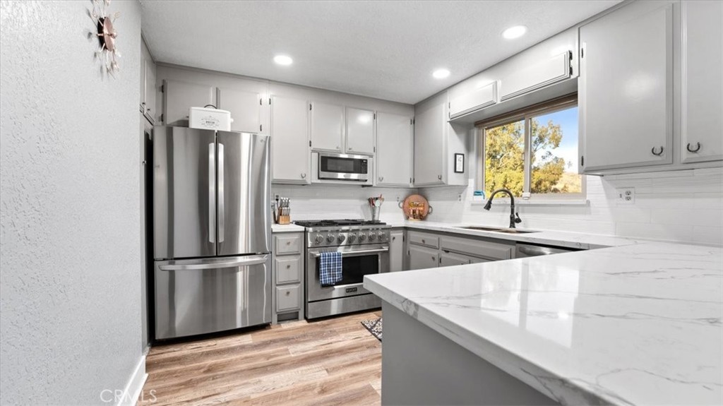 32 Mission Olive Road Oroville, CA 95966 - Photo 3 of 52