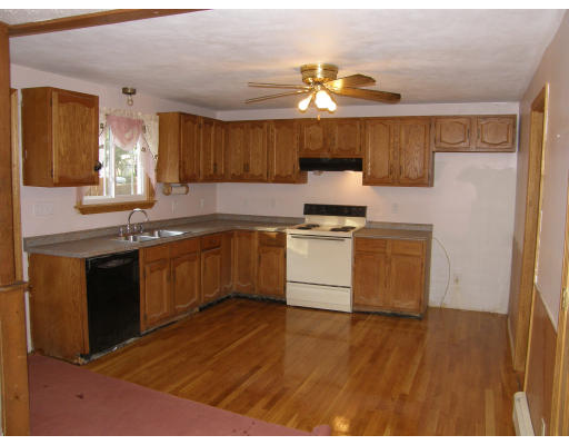 30 Juniper Road Norton, MA 02766 - Photo 3 of 24 Gallery Image 3