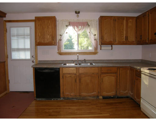 30 Juniper Road Norton, MA 02766 - Photo 7 of 24 Gallery Image 7