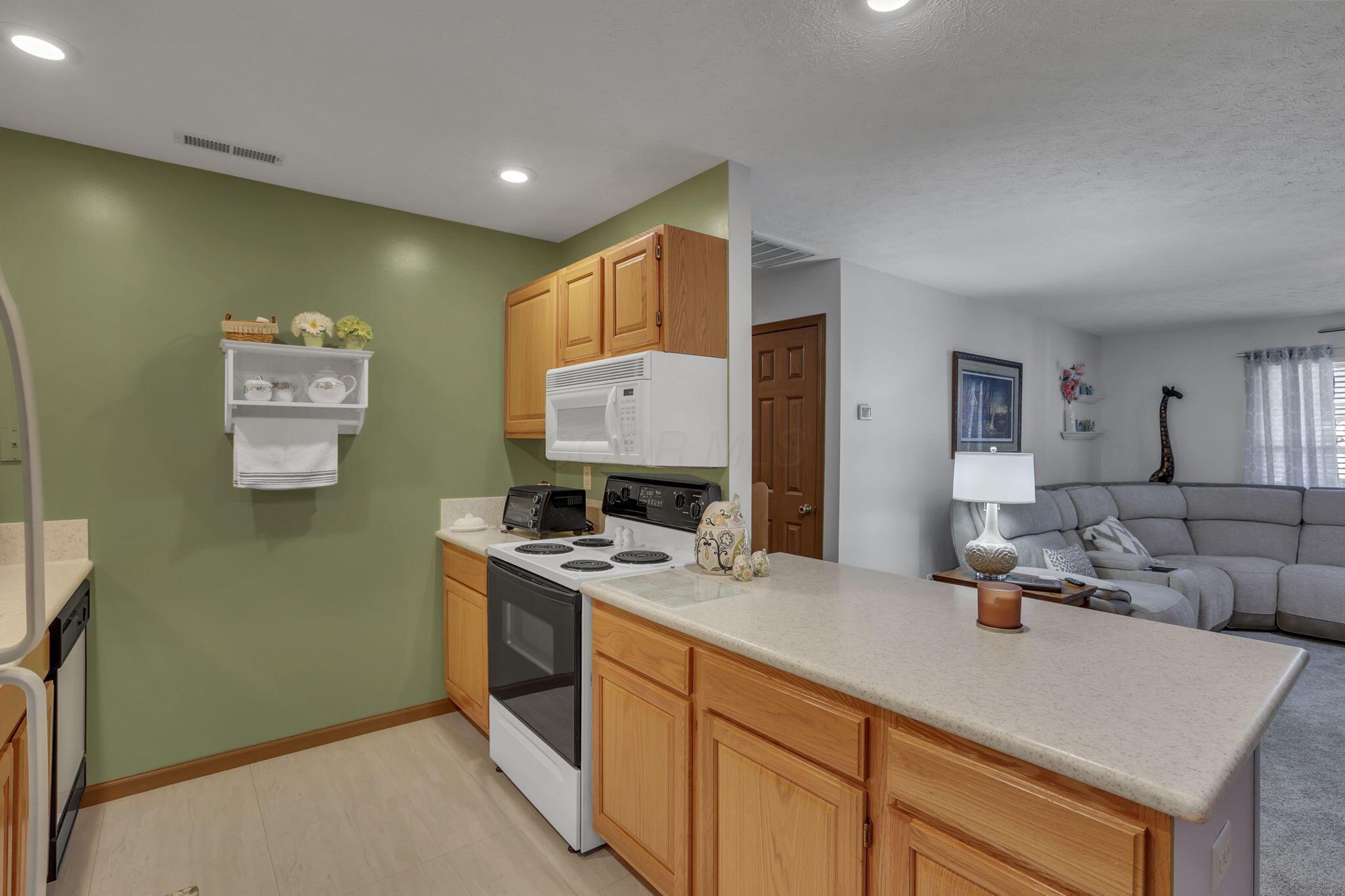 267 Goose Pond Road, Unit A Newark, OH 43055 - Photo 12 of 30 13-web-or-mls-0V3A6114
