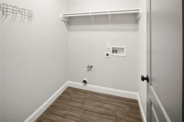 $1,900 | 916 Crested Point Drive, College Station, TX 77845