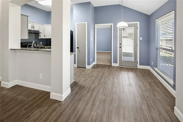 $1,900 | 916 Crested Point Drive, College Station, TX 77845