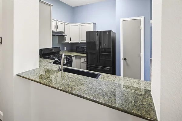 $1,900 | 916 Crested Point Drive, College Station, TX 77845