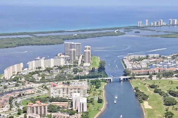 $2,900 | 108 Lakeshore Drive, Unit 141, North Palm Beach, FL 33408