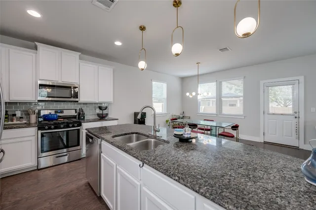 $2,500 | 7405 Buchholz Street, Unit 48, Austin, TX 78745