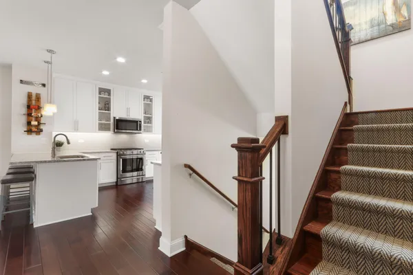 $879,900 | 193 2nd Avenue, Fontana, WI 53125