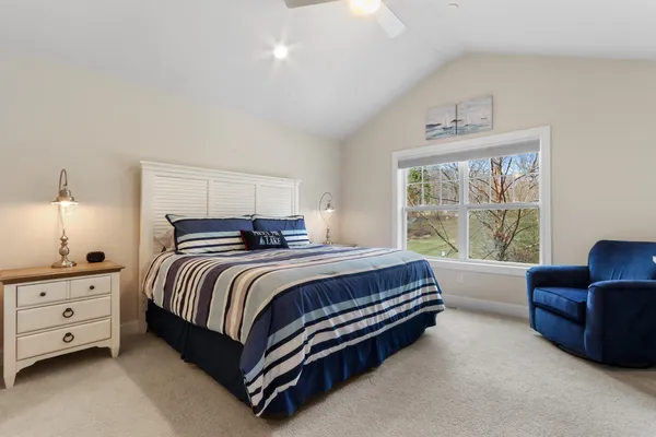 $879,900 | 193 2nd Avenue, Fontana, WI 53125