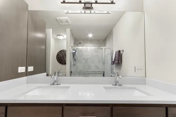 $879,900 | 193 2nd Avenue, Fontana, WI 53125