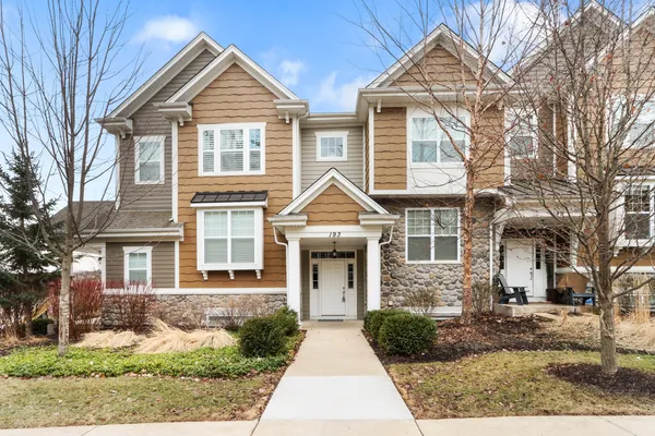 $879,900 | 193 2nd Avenue, Fontana, WI 53125