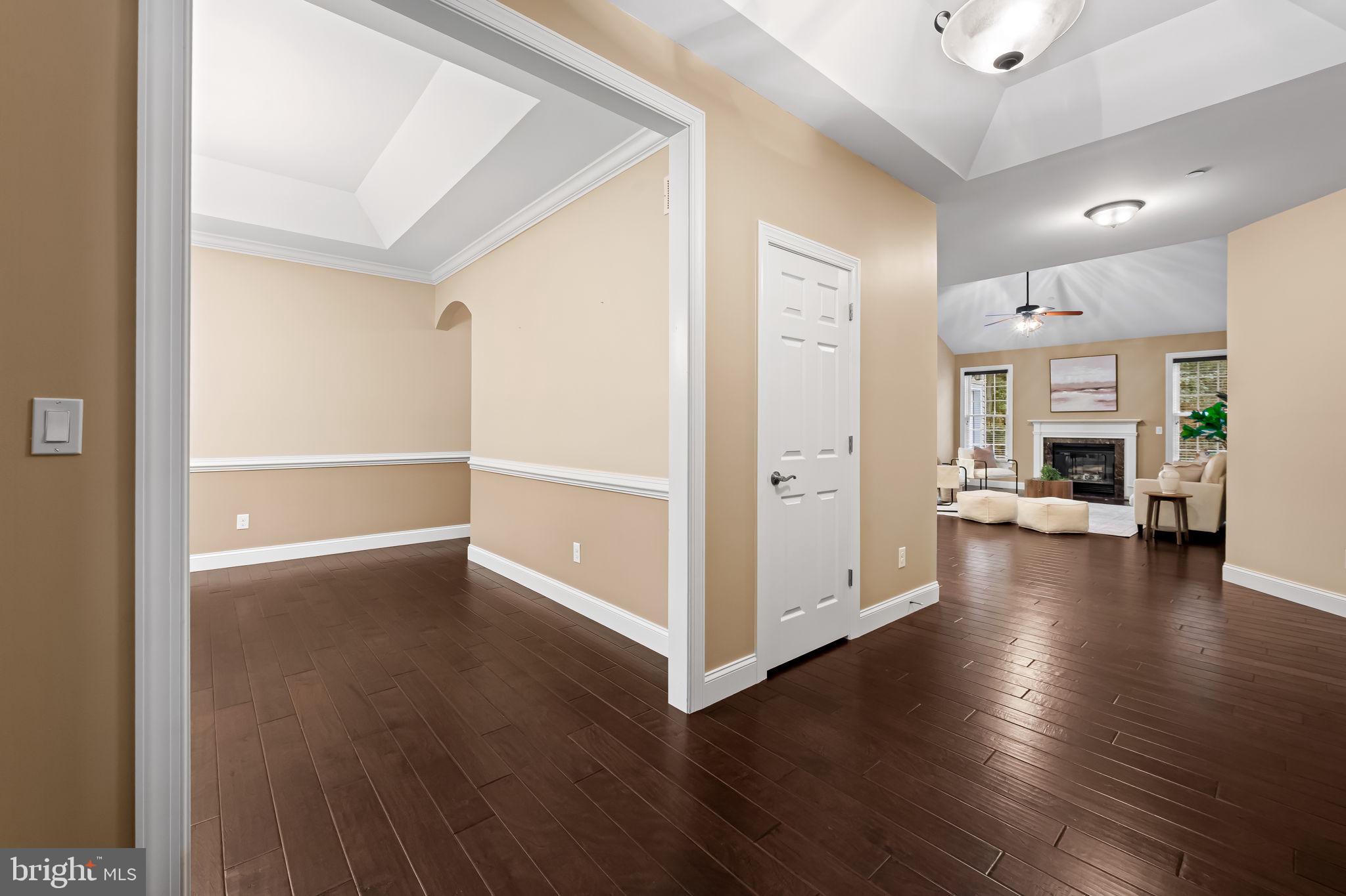 1391 Macton Road Street, MD 21154 - Photo 5 of 68 foyer/entry