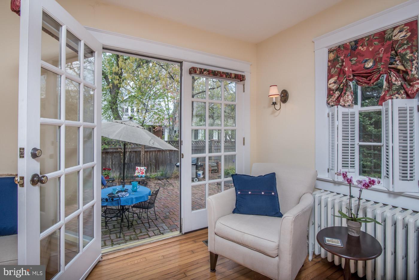 207 Russell Road Alexandria, VA 22301 - Photo 13 of 30 Interior (General)