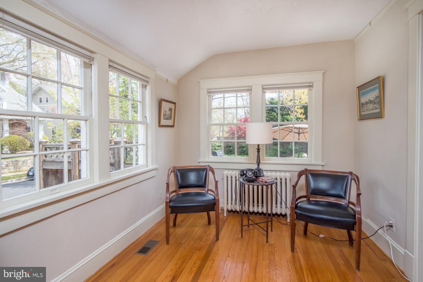 207 Russell Road Alexandria, VA 22301 - Photo 17 of 30 Interior (General)