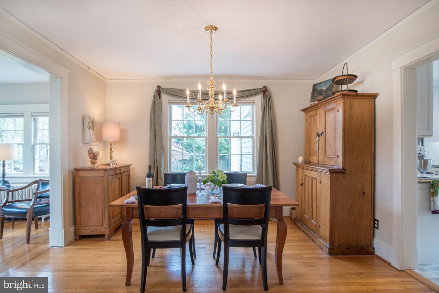 207 Russell Road Alexandria, VA 22301 - Photo 6 of 30 Dining Room