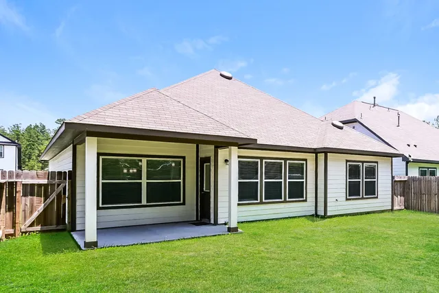 $1,795 | 17686 Cedar Crest Drive, Conroe, TX 77306