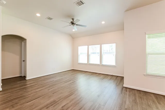 $1,795 | 17686 Cedar Crest Drive, Conroe, TX 77306