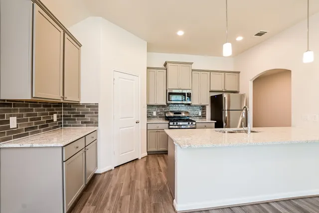 $1,795 | 17686 Cedar Crest Drive, Conroe, TX 77306